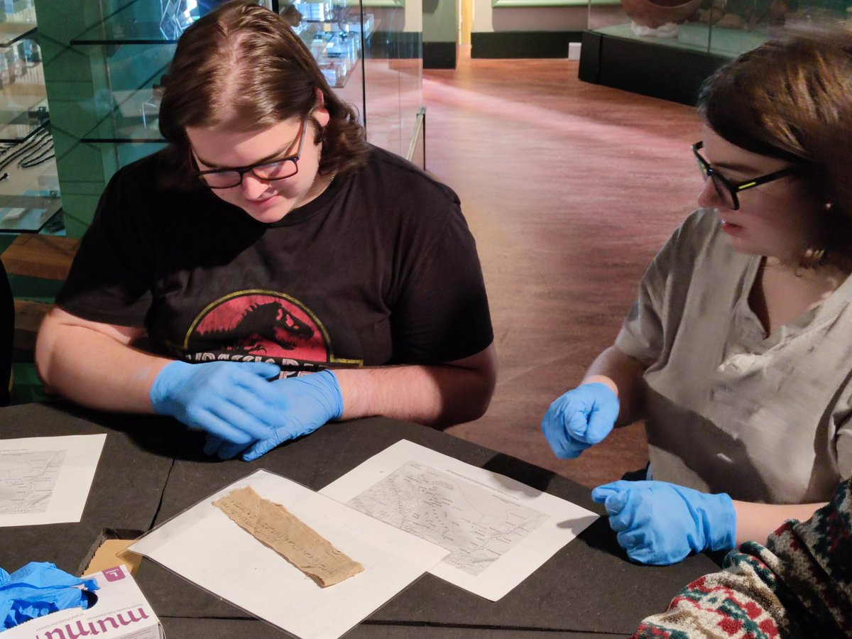 DrKenGriffin's tweet image. A great start to the week with an object handling session at @TheEgyptCentre as part of a @SUAncientWorld module taught by Dr Ersin Hussein. In today's session, the students worked on objects with different scripts (hieroglyphs, hieratic, demotic, Coptic)! #ObjectBasedLearning