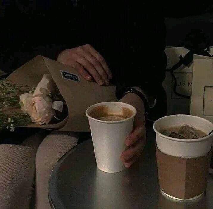 ngopiss's tweet photo. Coffee date with you 🖤 https://t.co/8rK6xlMt9l