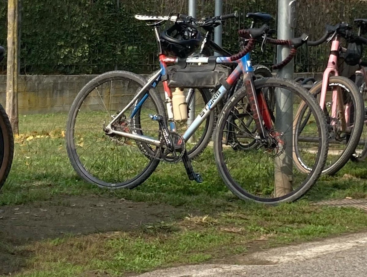 riky_76's tweet photo. Ma quanto è stata ganza la gravel del mais a Vigone!! Thanks @bessone per la splendida organizzazione! #gravel #whiteroad #piedmont https://t.co/zRbiulcNQP