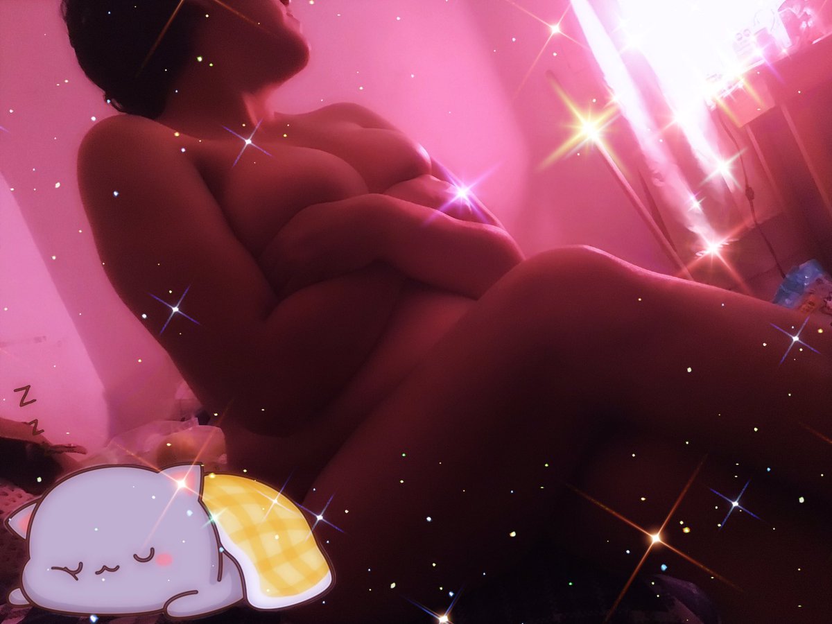 HCutie08's tweet photo. Buenas noches chicos, espero que la estén pasando mucho mejor que yo 😵‍💫 https://t.co/uEUaNE90eb