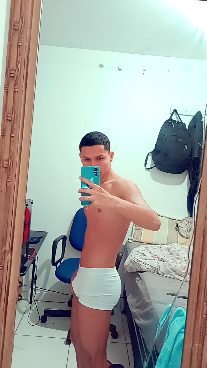 Jhean_047's tweet photo. De cueca branquinha pode !? 🙈 https://t.co/GWL9nhr4Pa