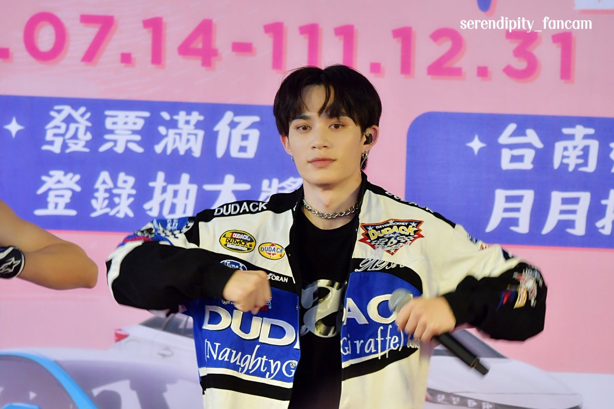 serendipity_CU's tweet photo. 2022/10/16
📍台南新光三越小西門廣場
_
#原子少年 #土星 #呂植宇 https://t.co/DHvkUWSaiO