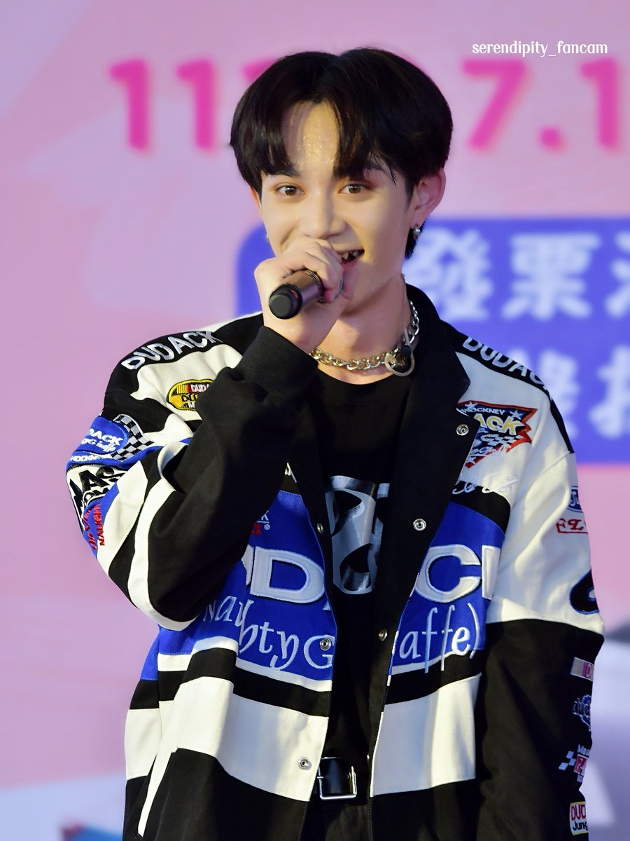 serendipity_CU's tweet photo. 2022/10/16
📍台南新光三越小西門廣場
_
#原子少年 #土星 #呂植宇 https://t.co/a5f97KY4BP