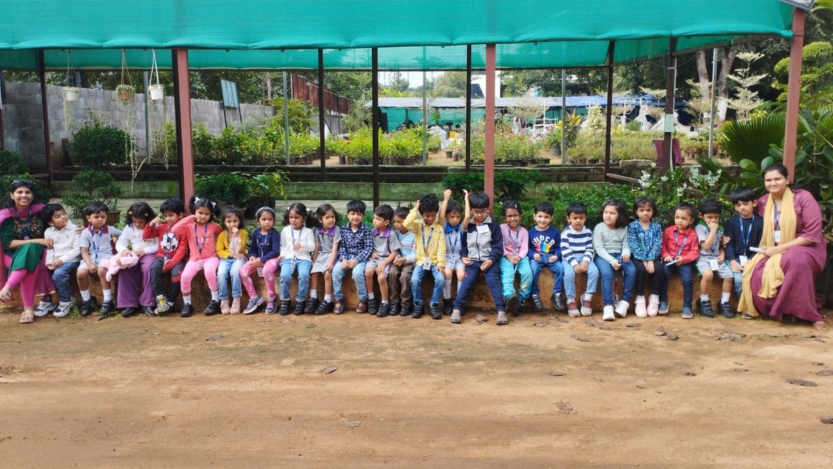 ChirecSchool's tweet photo. Pre-primary students of CHIREC had an educational fieldtrip to a nursery, where they explored looking at different types of plants, observed different types of flowers, learnt their growth and the nurturing of plants.
#CHIRECActivities #EducationalFieldTrip #PrePrimaryStudents https://t.co/eqRbF2HOVN