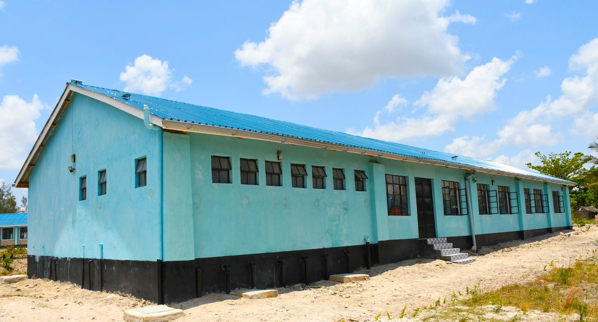 CdaBase's tweet photo. The CDA Committee of Msambweni has finalised the construction of a girls dormitory at Kiranga Secondary School.
The construction of the dorm has enabled students who used to rent in the neighbouring villages to board at the school. The dorm can accommodate 150 students. https://t.co/ndxmKKeyFj