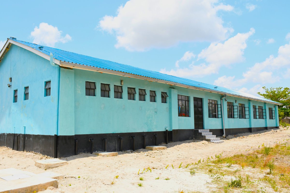 CdaBase's tweet photo. The CDA Committee of Msambweni has finalised the construction of a girls dormitory at Kiranga Secondary School.
The construction of the dorm has enabled students who used to rent in the neighbouring villages to board at the school. The dorm can accommodate 150 students. https://t.co/ndxmKKeyFj
