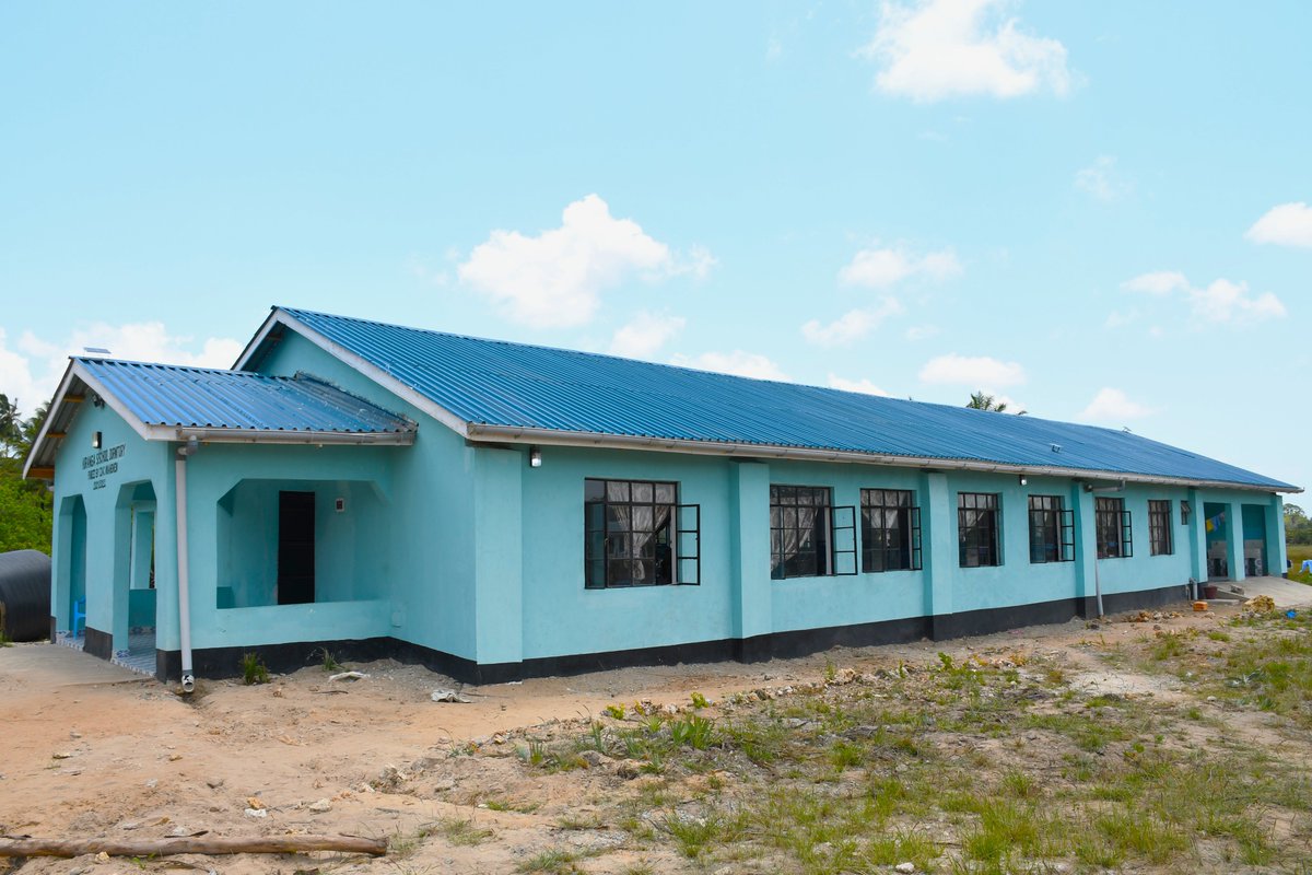 CdaBase's tweet photo. The CDA Committee of Msambweni has finalised the construction of a girls dormitory at Kiranga Secondary School.
The construction of the dorm has enabled students who used to rent in the neighbouring villages to board at the school. The dorm can accommodate 150 students. https://t.co/ndxmKKeyFj