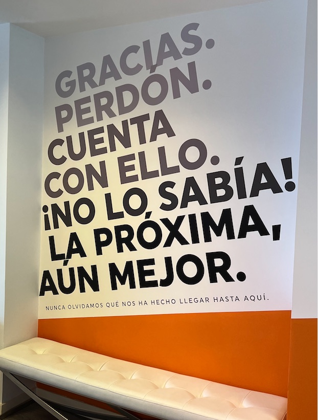 ReasonWhy's tweet photo. "Nuestra filosofía es que el éxito es ser una empresa sostenible que  aporte algo al mundo y que haya futuro para quienes están con nosotros".

David Galán, socio fundador de MIG, habla  del momento actual y planes del grupo.

|| Más info👉🏽 https://t.co/J2h1nLCMWn https://t.co/VHQ1vg8D3U