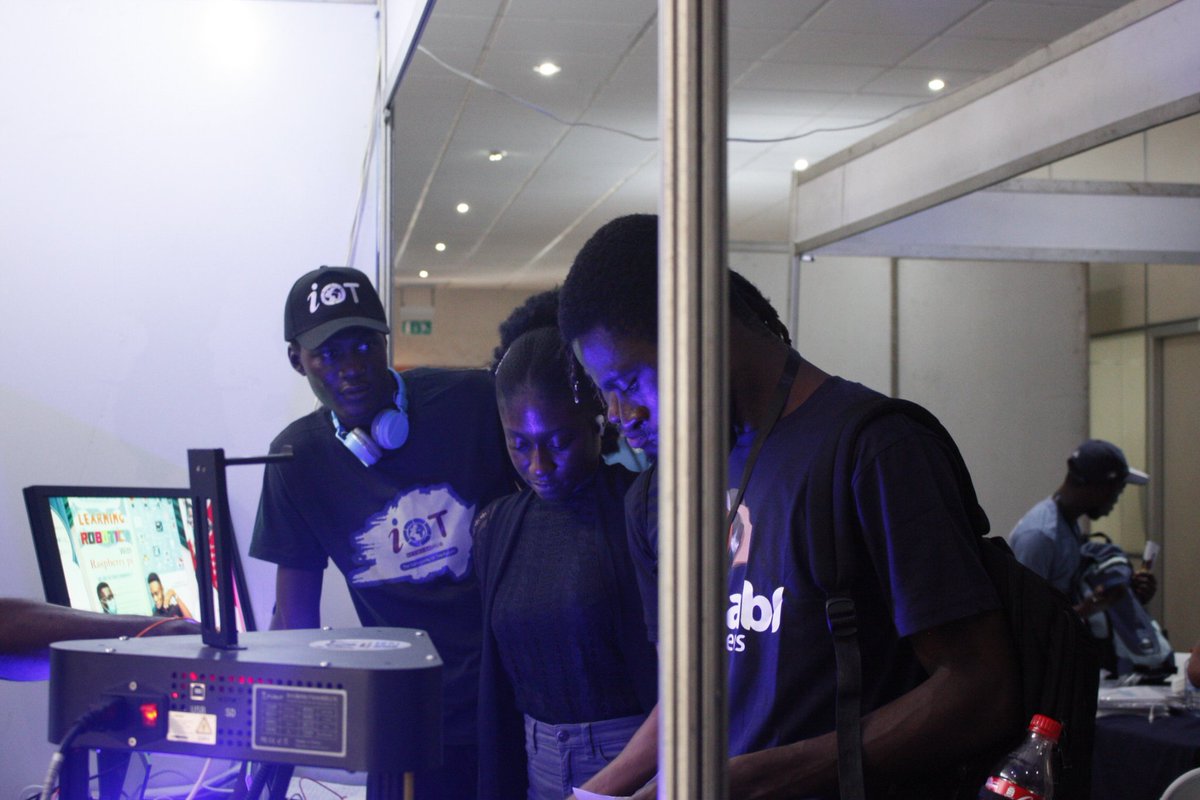 ThaPrinceReigns's tweet image. #pyconghana2022 was a success. Looking forward to the next edition already. Really excited about the #python community in Ghana.
#softwaredeveloper #pythonghana