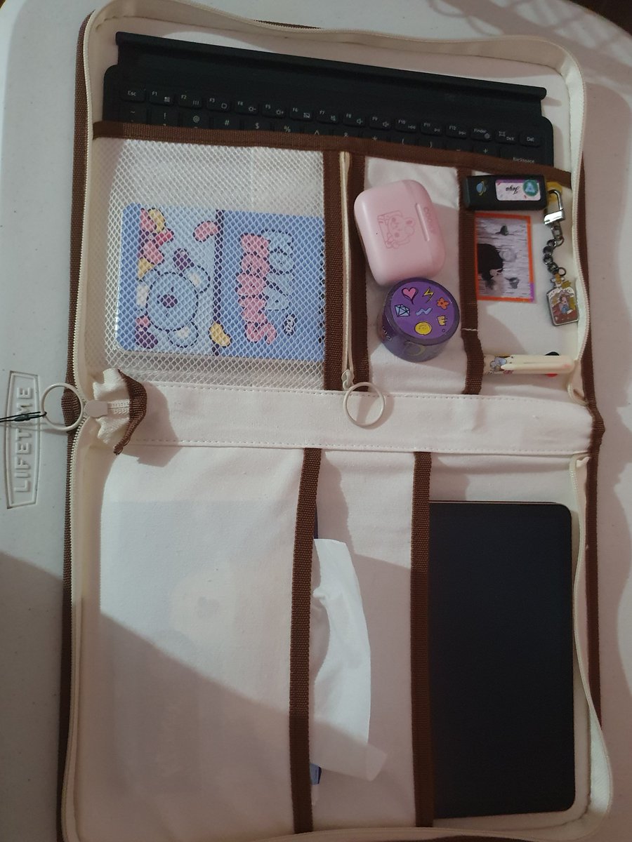 ngitinghoya's tweet photo. Handy budol from the recent Monopoly sale. Thanks so much always @armysgalaxyph ~~ 💜💜💫 #AGPHFeedbacks https://t.co/GItjGGZNds