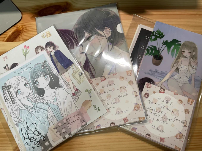 19日の百合イベントでやるビンゴ大会(夜の部)のやとさき提供景品です🌟絵も描いたりするので良かったら遊びに来てくださいーー🐰🐰 https://t.co/MEZ6YZctTY 