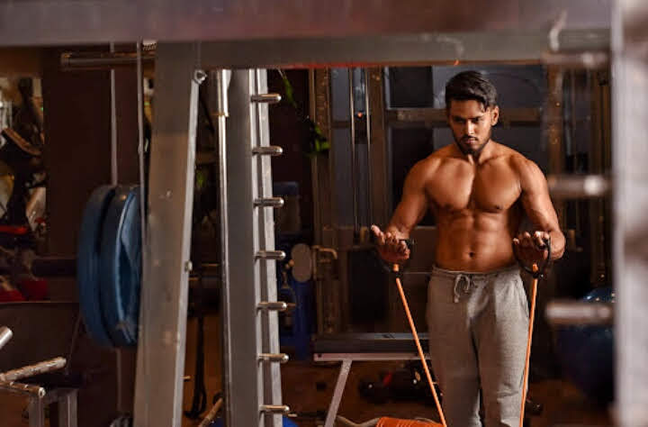 ftbasirkhan's tweet photo. WORKOUT time #basirkhan #bkmodellingstudio #indiamodelicon https://t.co/V0iOMLNgHE