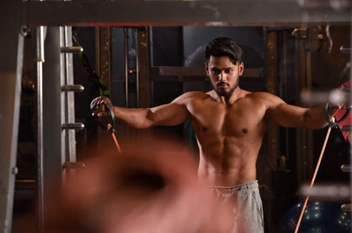 ftbasirkhan's tweet photo. WORKOUT time #basirkhan #bkmodellingstudio #indiamodelicon https://t.co/V0iOMLNgHE