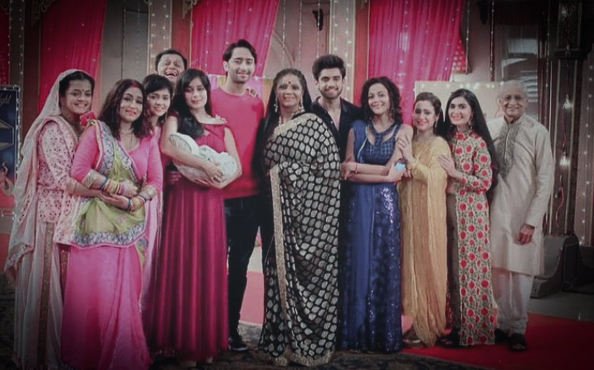 khuliikitab's tweet photo. "Kuch yaaden khud ke liye sameti hain
Kuch zamane mein hai bekheri.
Jise yaad karke hum muskuraenge
Woh amar hai yaadon me teri."

 #YehRishteyHainPyaarKe https://t.co/SkDkDER4TX