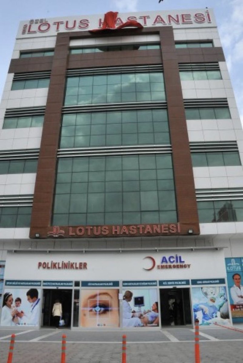 salihpal63's tweet photo. Sayın valim sayın sağlık il müdürüm siz bu özel hastaneye ne zaman el atacaksınız başka aileler de acı çektikten sonra mı benim çocuğumun kırdıkları ayağın hesabı kalmaz @valisalihayhan @drfahrettinkoca @bulentazizz @AjansUrfa @UGUR_BUDAK https://t.co/fEWK6HawaM