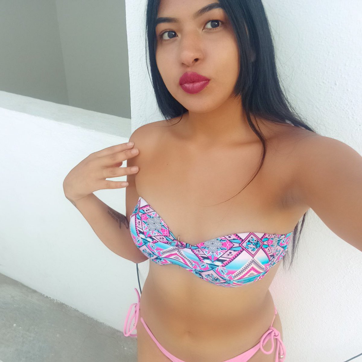 RosaFHot21's tweet photo. Ya en servicio para ustedes amores, pueden enviar DM para pedir información de mi contenido y mis servicios 🔥💋 #LunesDePutiVestidos #PutaCaliente #veracruzpuerto https://t.co/P3LVsukhlJ