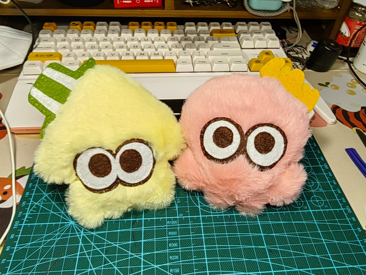 LeoneSintra's tweet photo. #Philzafanart #technobladefanart 
Two dolls sewn by ourselves https://t.co/QZBLdKIFlW