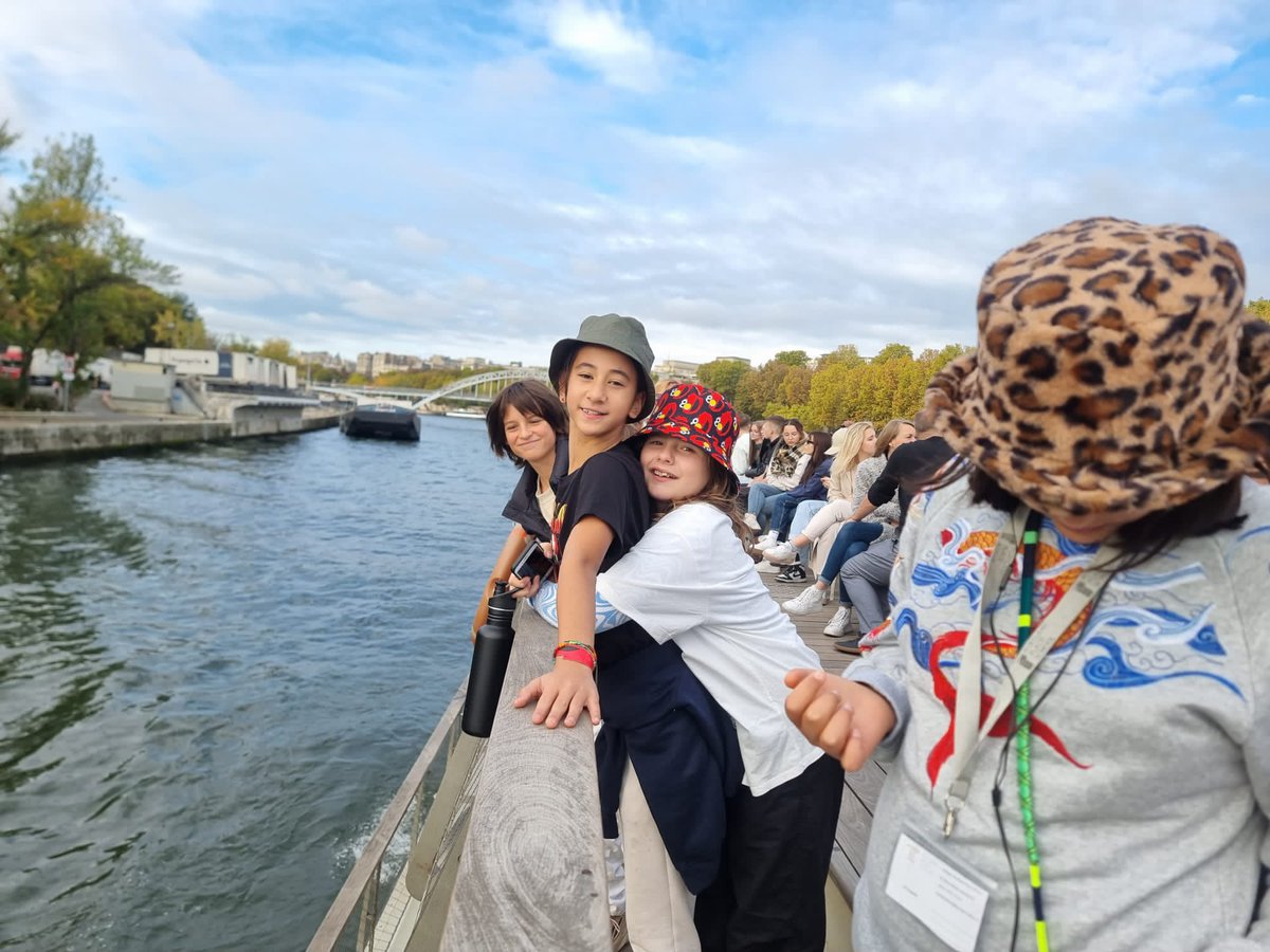 year7PPS's tweet photo. In Paris having a lovely time! @PortlandPlaceHd @ThomasLalandePP @year8pps https://t.co/YMqwgEtKWD
