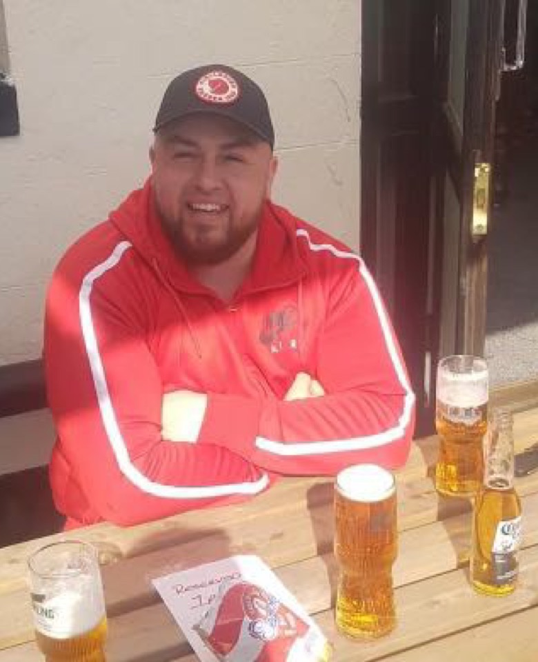 StationFC2's tweet photo. Happy Heavenly Birthday to one of the best man we could ever meet. We all miss and love you Keenan ❤️🖤 Keep flying high brother 😘 https://t.co/DZZUkPt4aP