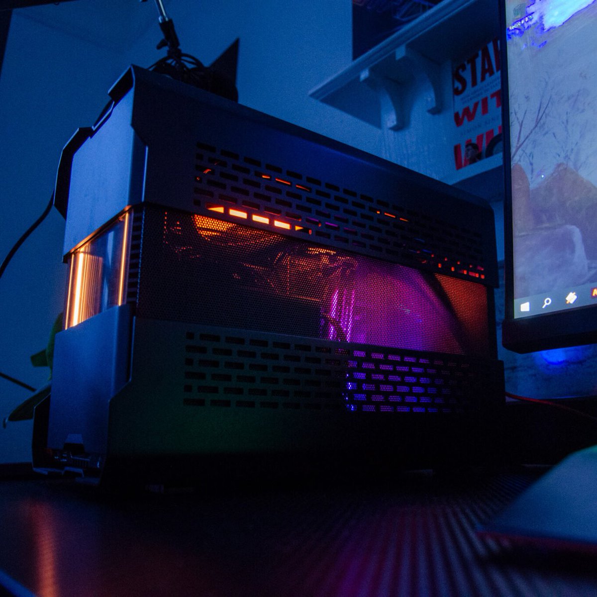 "These new Shark Force fans from SilverStone demonstrated to be a serious solution for those who require high static pressure numbers."
-by @glob3tech #sf120argb

📷: @glob3tech