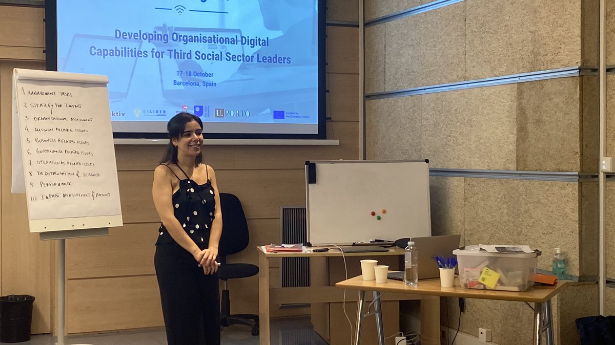 abd_ong's tweet photo. Welcome #EU3Digital to Barcelona.
Joana Gameiro from @esliderportugal introduces the project to support the digitalization of #thirdsocialsector leaders.
Carlos Azevedo takes the floor to begin the training. Get ready 🚀
#EU3inBarcelona #socent https://t.co/bpnruaeDS6