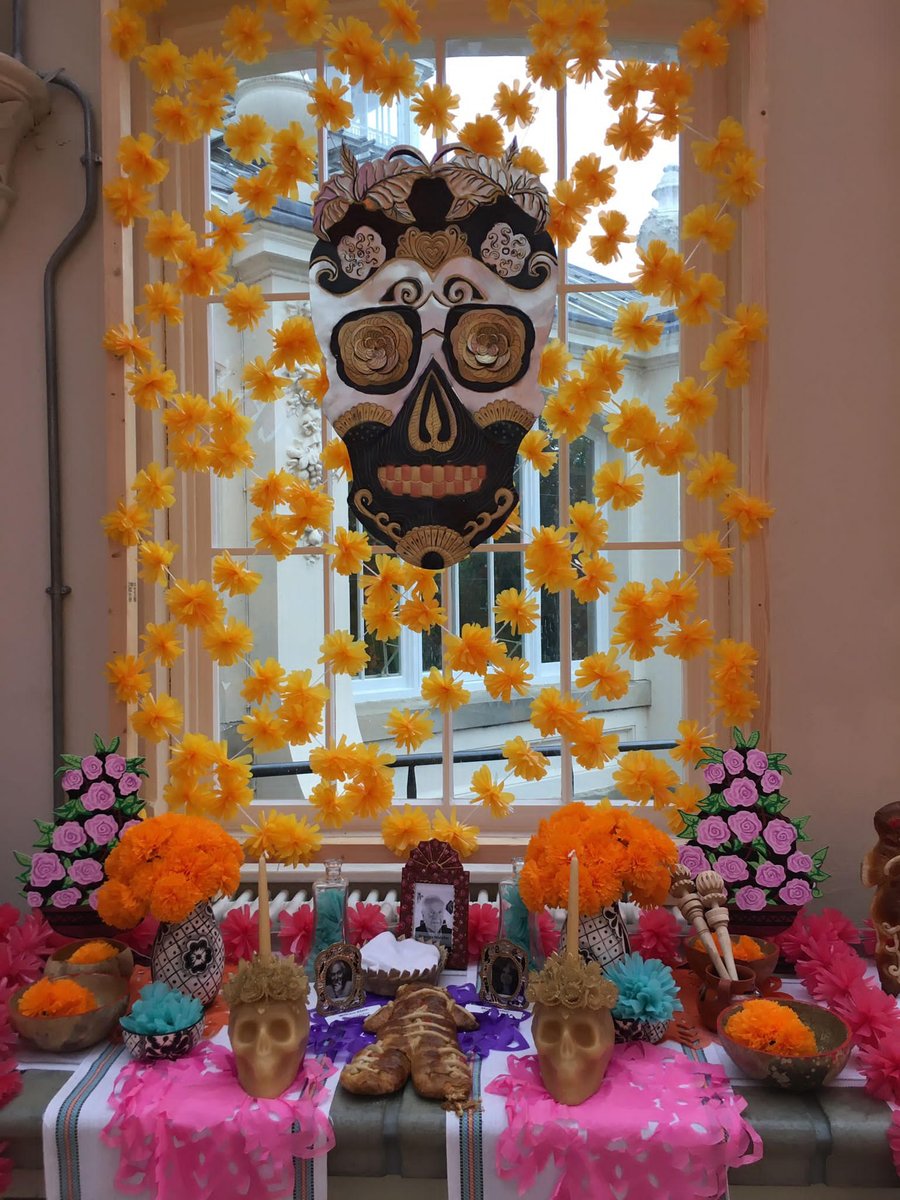 CrickCrackClub's tweet photo. Snapshots of an epic wke @kewgardens #Mexico! #DayoftheDead is back with the mighty @StoryClare @LucyVitalSigns, @DanielMorden3 &amp; #TUUP at @RichMixLondon on 2 Nov. Come for something joyous &amp; life-affirming. https://t.co/PKySw13Cwz @TowerHamletsNow @RomanRoadLDN @LoveBthnlGreen https://t.co/Nv4kujghNa