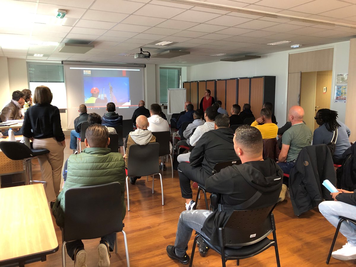 👉[bilan] 30 candidats présents lors de la réunion d’information de formation pour intégrer le CHANTIER LYON/TUTIN TELT Lyon Turin organisée par l'agence @poleemploi_ara #MELT avec la présence  @VINCIConstruction, <a href="/Webuild/">weBuild</a>, @SigmaSuisseManufacturedetalents, @base74ru et <a href="/Cesame/">CESAME</a>.