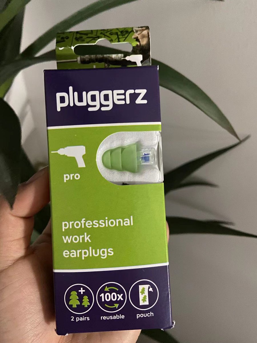 pupcorn505's tweet photo. I usually don't like how earplugs or earmuff feel, but these ones are much better #misophonia #earplugs #pluggerz #honeywell https://t.co/k6OXoEYOUu