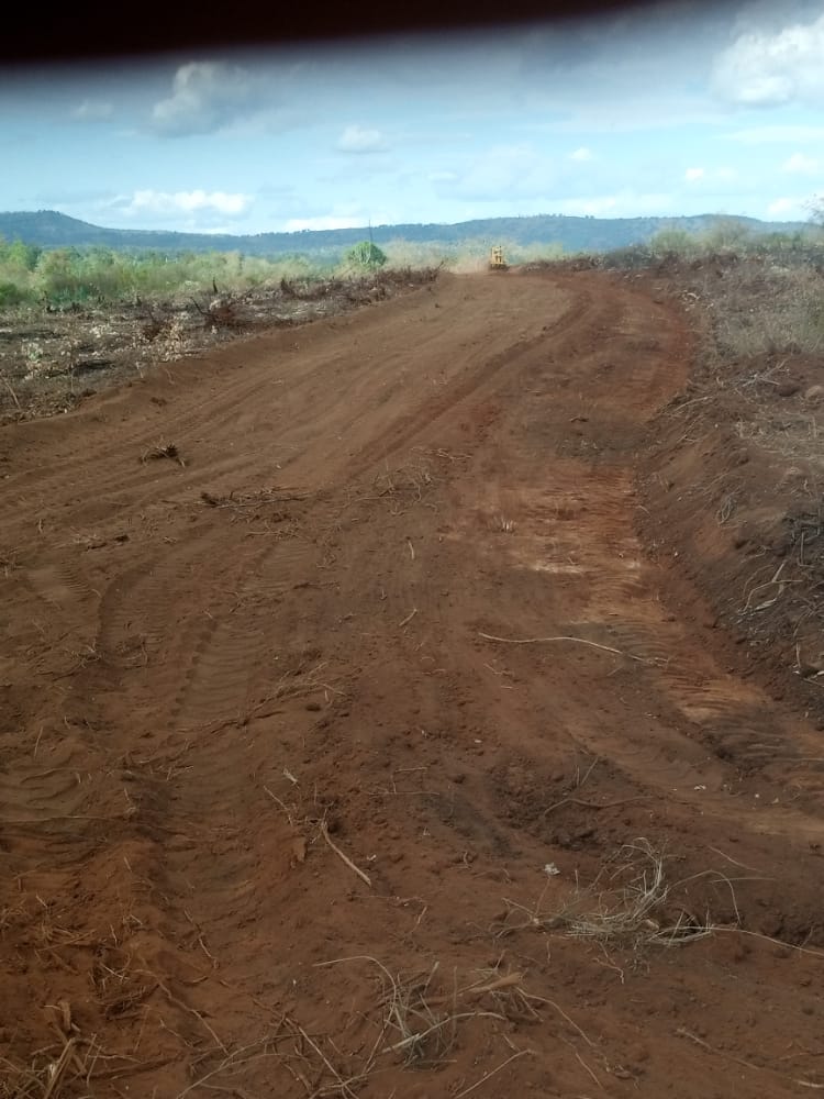 Real estate investing has never come across this sweet. Prime plots on the embu Siakago highway. Ideal for both commercial and residential development.

#MuseveniOnKTN #MIGUNAMIGUNA