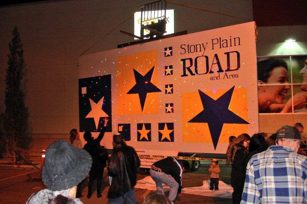 onthisdayyeg's tweet photo. Stony Plain Road and Area held a one-time evening arts festival which included a few interactive installations and performances to get new visitors to the area.

#OnThisDayYEG October 17, 2009 https://t.co/24MvFaI9c5