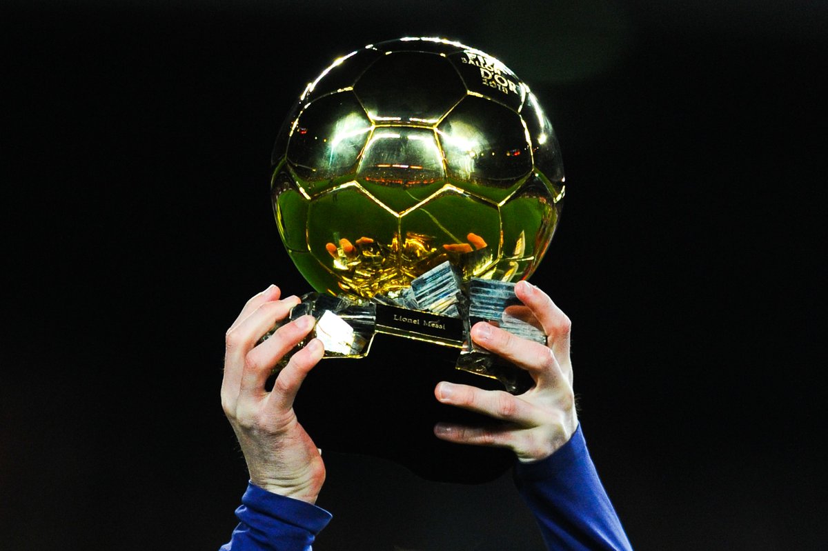 topeleven's tweet photo. Today's the day! #BallonDor

Who do you think will lift this award tonight? 🤩 https://t.co/hM67gBGnxs