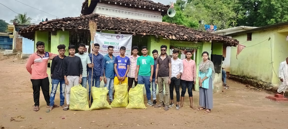 NNuapada's tweet photo. #CleanIndia2 #swachhbharat2022 
A Cleanliness drive under Clean India 2.0 Campaign organised by @NNuapada in collaboration with Radha krushna jubak Sangh. Village. Boldha
#CleanIndia2 #SwachhaBharat
@YASMinistry @Nyksindia @NYKS_Odisha @DM_Nuapada @ianuragthakur @thakur_asis https://t.co/K8jqhJQ8cX