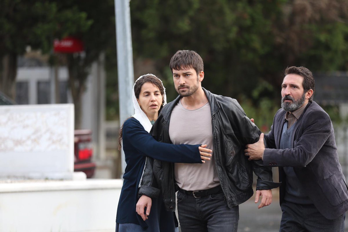 DTural's tweet photo. #YürekÇıkmazı yüreklerimizi çıkmaza sürükleyecek bir ilk bölüme imza atacak. Etkili bir hikaye geliyor. Hazır mısınız? 💥 https://t.co/XAimdoS7ei