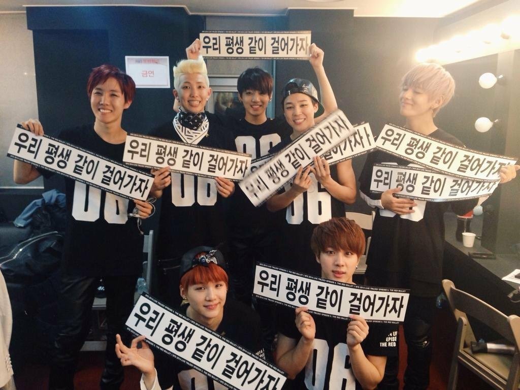 KimJN124's tweet photo. We all will wait https://t.co/6yYgsqbunJ