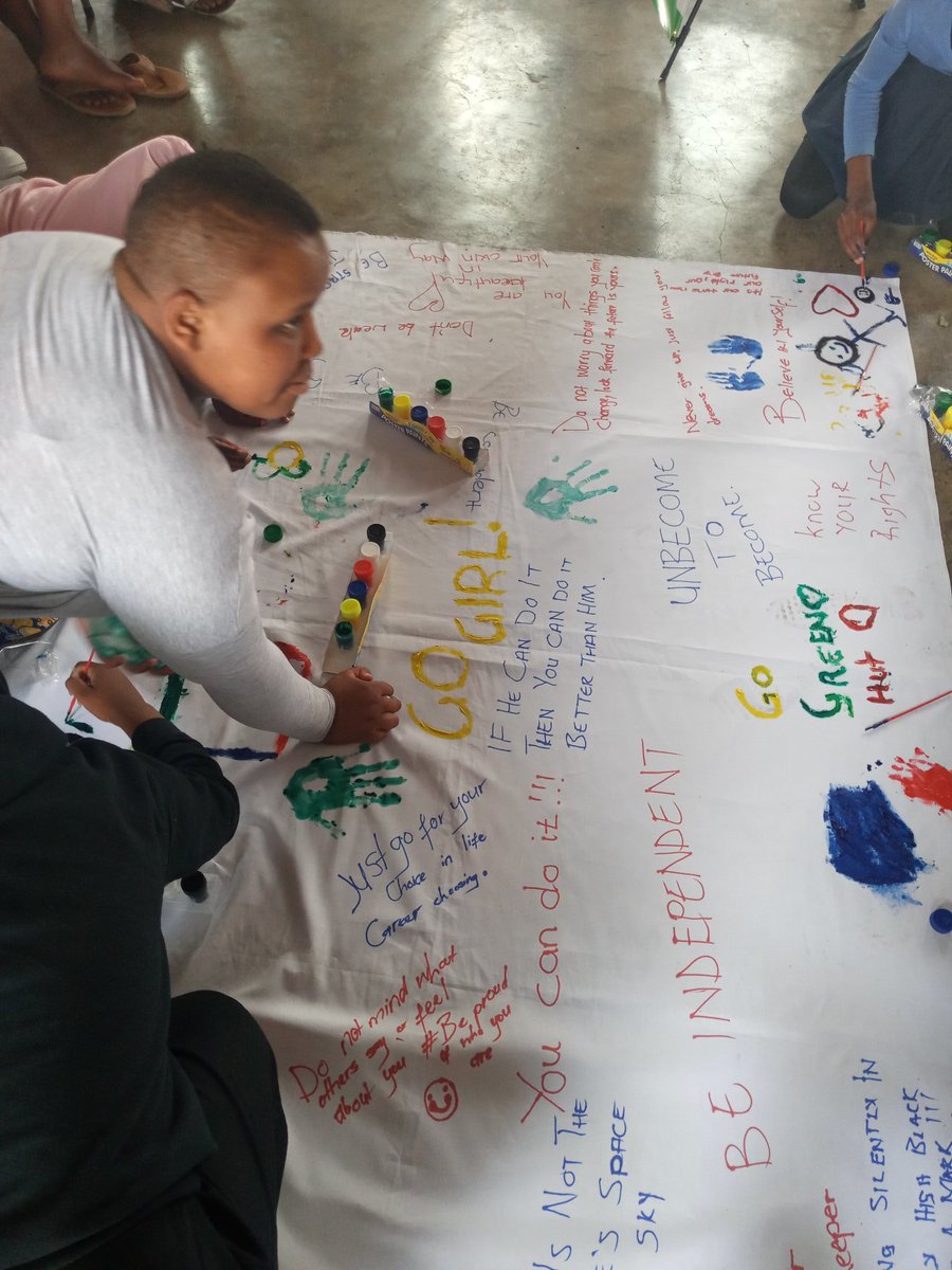 Still on #InternationalDayoftheGirl , our team engaged girls yesterday. They made a banner with personalized messages to commemorate the day . Concluding #climateactionweek , #women and #girls are @ the frontlines of #climatechange yet their participation is low @YetTrust