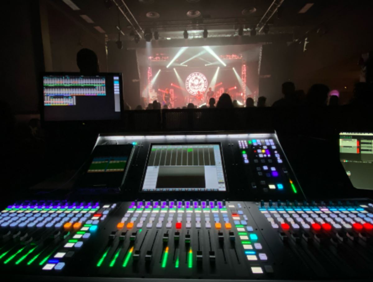 instalia_eu's tweet photo. https://t.co/HZqTKlkuv8

✅#Training del #SistemaLive de @solidstatelogic  👍 a tan solo tres días 
👉Con el especialista de producto #MarcelVila de @ZentralMedia #PRO
👉19 de octubre
👉@sala_salamandra
✅Para inscribirte en el #Curso de de 
#SolidStateLogic #SSL #SSLLive #L550 https://t.co/3iQ2X5Tyab
