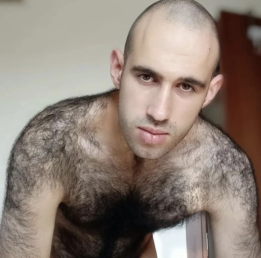 wis771's tweet photo. #hairymenaddict #hairymen #hairy #bear #beard #hotmen #boy #gay #gaybear #hairychest #hairyboys https://t.co/SE1CiPnpwO