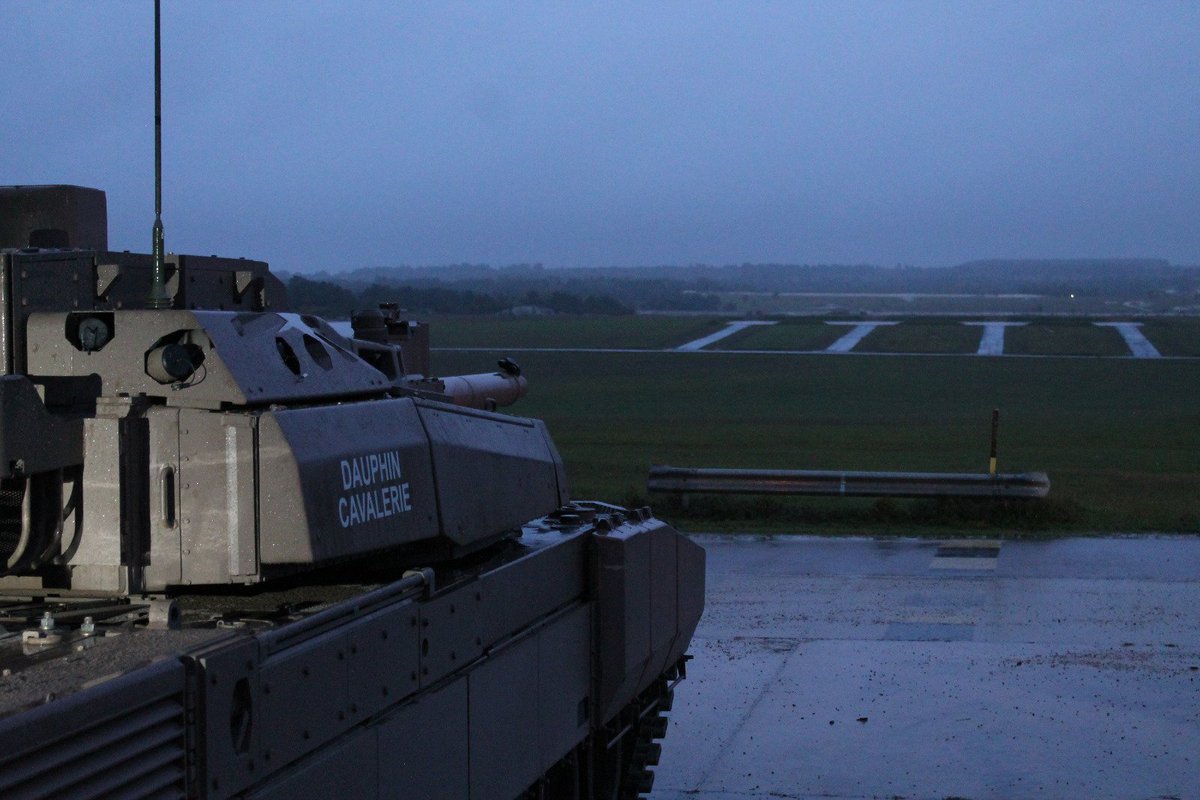 12eCUIRS's tweet image. #MondayMotivation 🔥
Toujours prêts pour bien débuter la semaine, et vous ? 💪
#PrépaOps #MatosOps #CapaciTerre