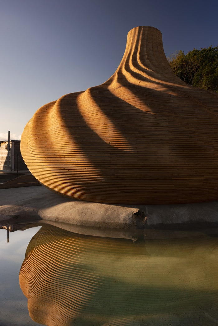 唯一無二の“貝サウナ”香川「SAZAE」“アートの島”の美しいデザインサウナが気になる！ ▼写真・記事詳細はこちら https://t.co/Wp0StxfJns
