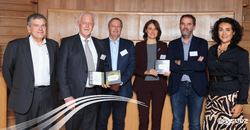 suez's tweet photo. 🏆 Notre solution de compteurs intelligents ON’connect metering est lauréat du prix spécial du jury décerné par @Afnor. Ce prix récompense notre contribution à la mise en place d’un langage commun pour les compteurs d’eau intelligents, étape clé de leur adoption à grande échelle.