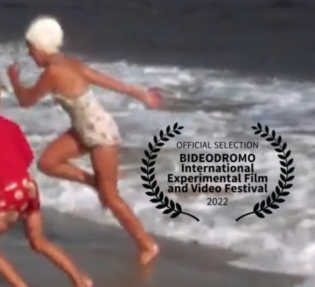 vfarner's tweet photo. #AtOnePointTheyWereTheSamePerson
Hoy, lunes 17 de octubre a las 19:15 en @BilbaoArte Art House Zinema!!
#bideodromo https://t.co/k7RrgNtFAa
