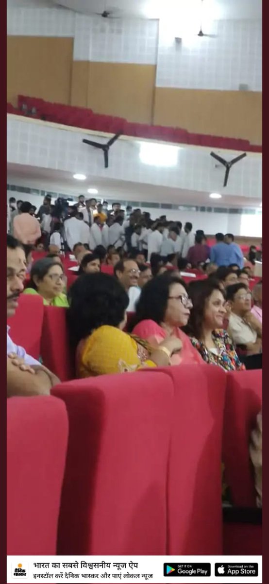 NehaSinghPatel2's tweet photo. बहिष्कार किया गया।#IMS day #Annual Function Due to Strike by Ayurveda Students 😑☠ @narendramodi @moayush @myogiadityanath @bhupro 😊 https://t.co/3RdPeLGccR