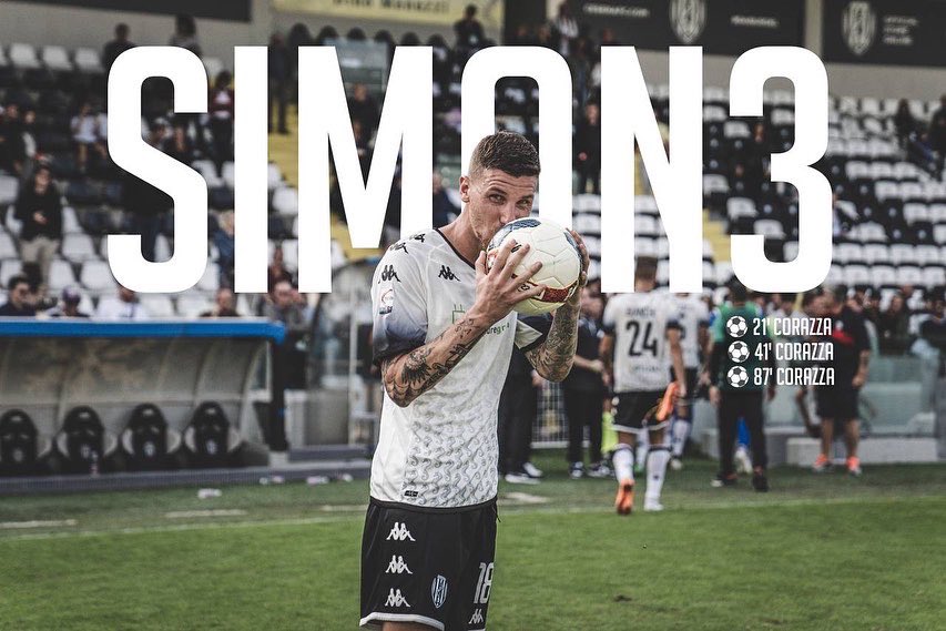 calciocesenafc's tweet photo. Ma che partita ha giocato ieri #Corazza?🔥
Qual è stato il gol più bello dei tre?⚽️
#SIMON3 https://t.co/4z1IqdacU9