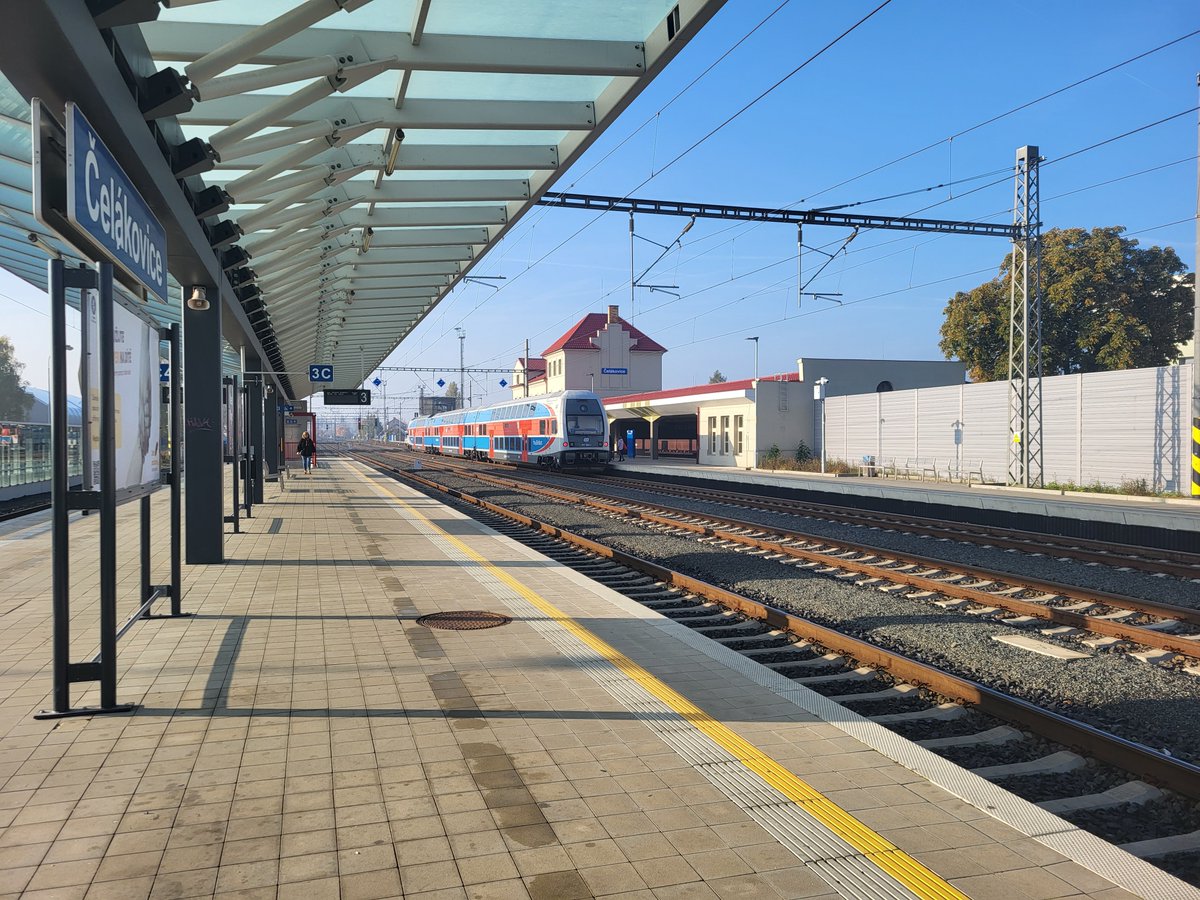 P_Studnicka's tweet photo. #Výročí 🚂| #Železnice zásadním způsobem ovlivnila rozvoj #Čelákovice v @StredoceskyK. První #vlak přijel do města 4. 10. 1873. V příštím roce uspořádáme oslavy 150. výročí v rámci tématu "Do Čelákovic po trati i po vodě"🚉⛴️.
@ceskedrahy_ @PIDoficialni @Spravazeleznic #IDSK https://t.co/3OnbIHQHKy