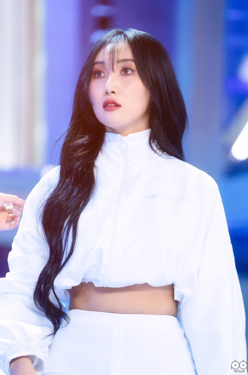 CqHVpltpDxtZWM's tweet photo. 충격 실화 미모 https://t.co/fNH89Kioup