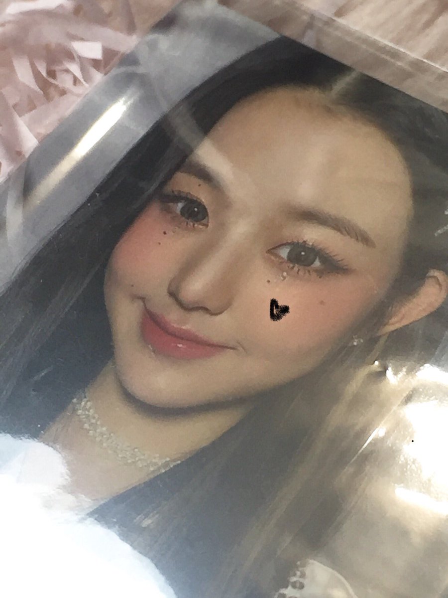 iukungyaz's tweet photo. ( 🏄🏻‍♀️) hi my tris @allforwony ! 

she is finally home :( thank you so much for being kind enough to give her to me as a gift i truly did not expect! i love you despite our endless banters mwa MWA ‘til our next ☆ 

#tysmtris #solcartz https://t.co/uft61YGj5t