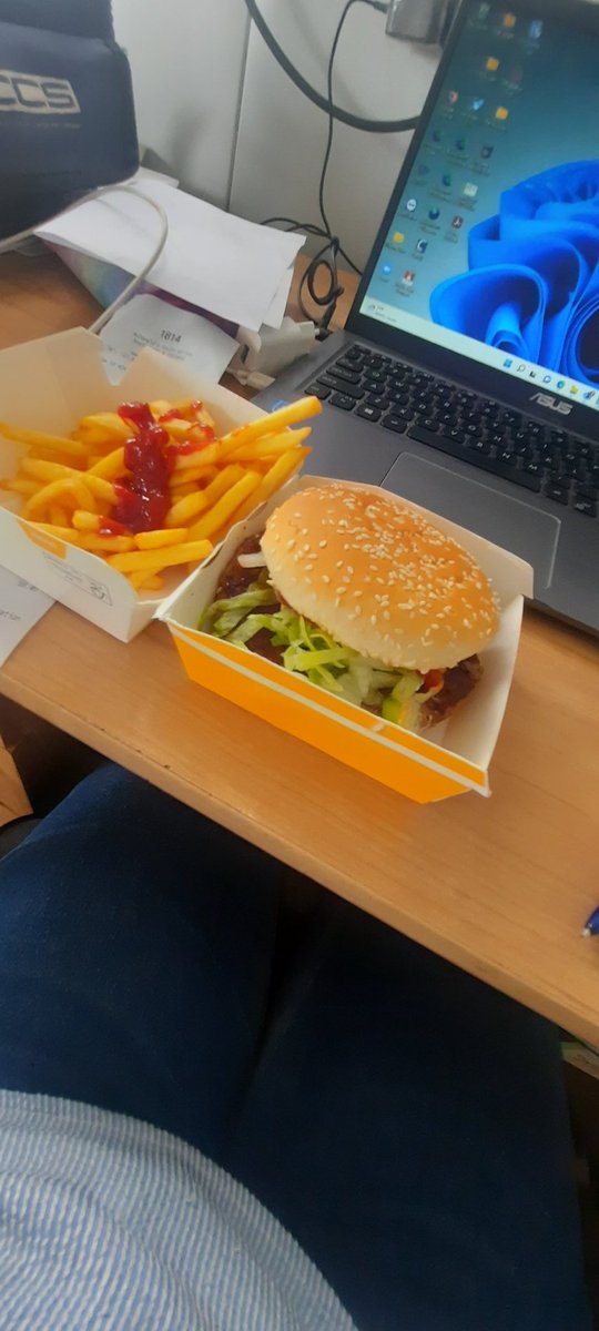 RuthMaake's tweet photo. #McDeezNazoMeals @METROFMSA 

Monday lunch time.... https://t.co/7LrDY5i7o6