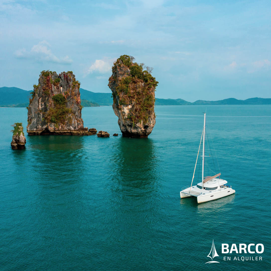 Hay lugares que solo puedes descubrir navegando ⛵
.
.
.
#barcos #navadelbarco #boat_barco #fiestaenbarco #paseoenbarco #alquilerdebarcos #barcosycosas #barcodepapel #elbarco #barcosdepapel #viajeenbarco #fiestasenbarco #málaga #marbella #fuengirola #caleta #puertobanus #estepona