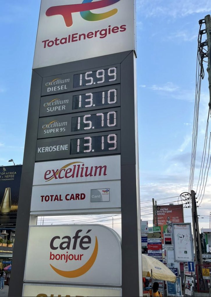 SammyGyamfi_'s tweet photo. A gallon of diesel is selling at GHS72, while the dollar is selling at GHS12.5. Cost of living keeps soaring but the braggadocious talkative and chairman of the EMT @MBawumia who was once projected as the answer to all our economic woes has gone awol. Will things ever get better? https://t.co/tDOuOaqfoN