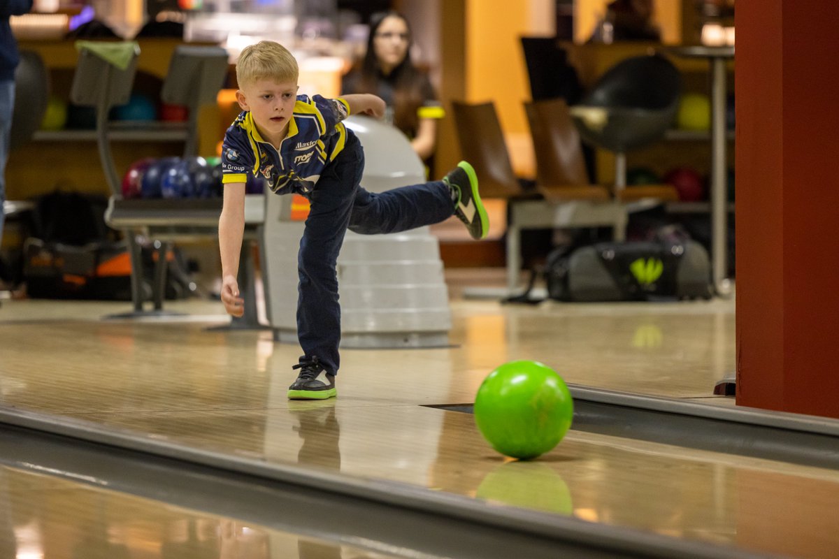 Swebowl's tweet image. Vart fjärde barn saknar en fritidsaktivitet som innefattar rörelse. Det visar en Sifoundersökning som genomförts på uppdrag av Svenska Bowlingförbundet. GS Peter Hodor har skrivit en debattartikel om det som har publicerats i medier runt om i Sverige. swebowl.se/Nyheter/Nyhete…